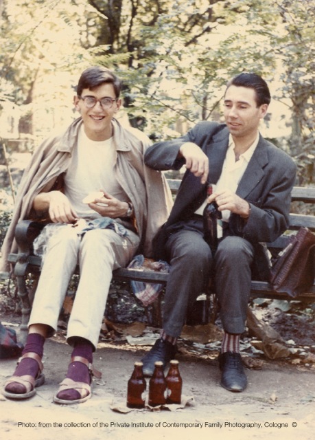 [SCHA] SS20_men_webside_picnic on the park bench