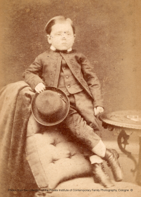 AW21 man_stylish little boy with a hat_WEBSIDE